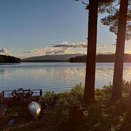 Meredith Lakefront Lodge On Lake Winnipesaukee Экстерьер фото