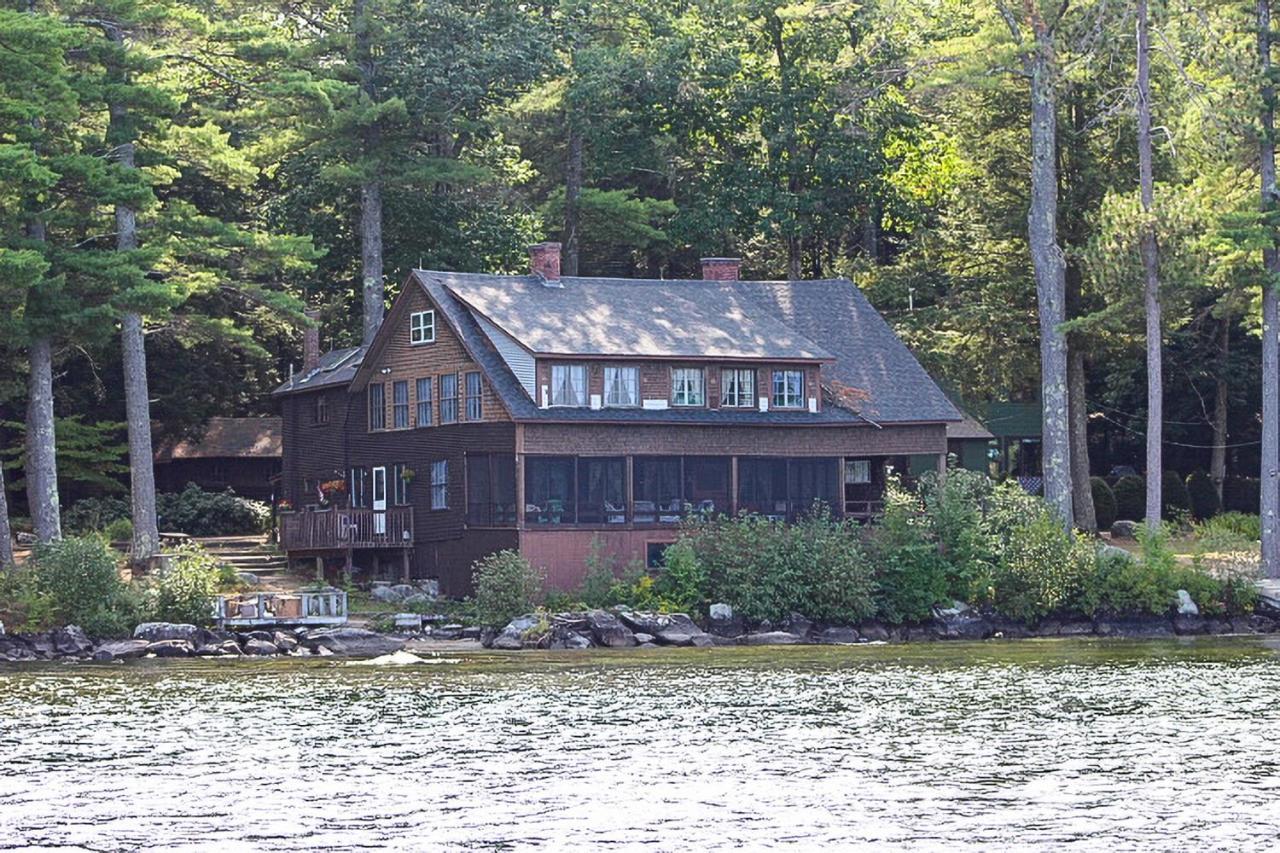 Meredith Lakefront Lodge On Lake Winnipesaukee Экстерьер фото