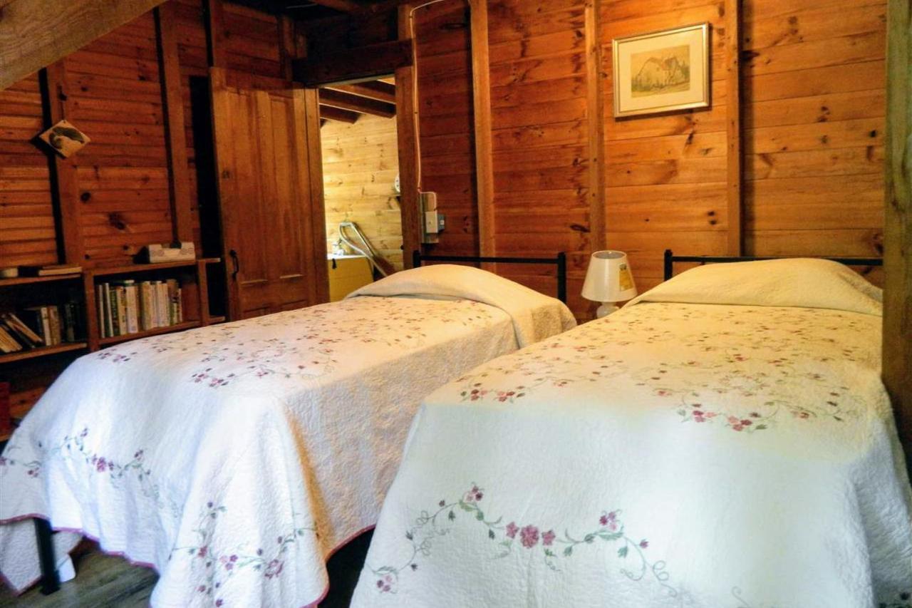 Meredith Lakefront Lodge On Lake Winnipesaukee Экстерьер фото