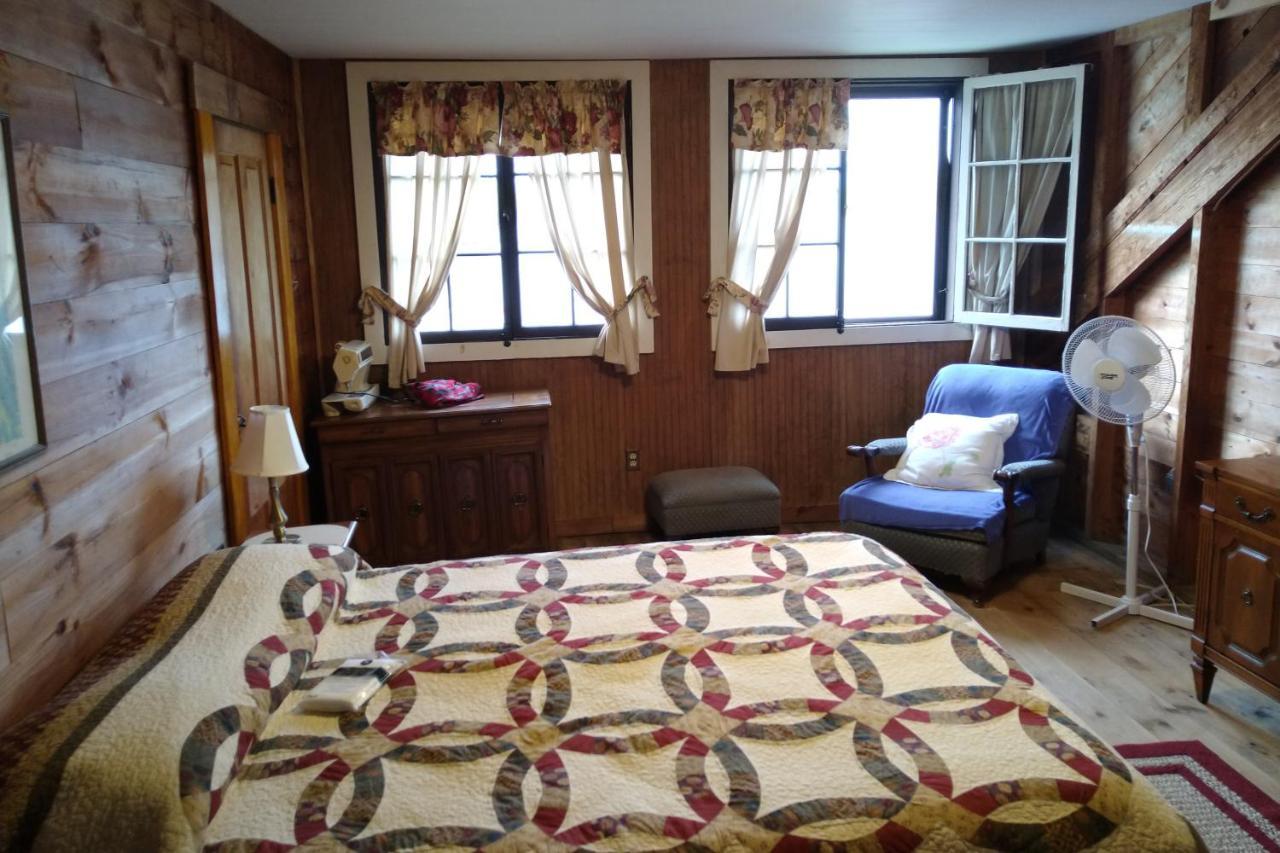 Meredith Lakefront Lodge On Lake Winnipesaukee Экстерьер фото
